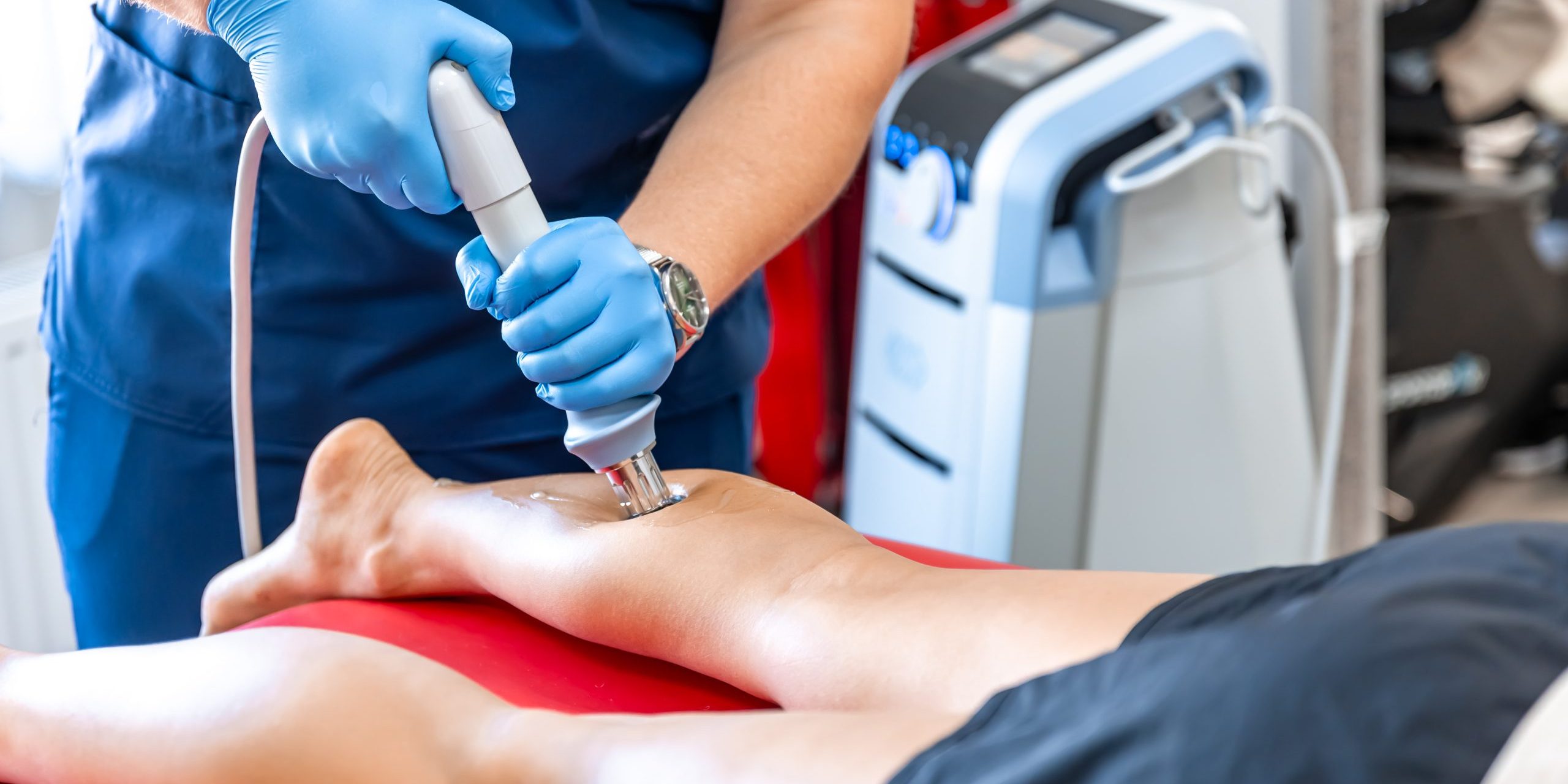 Session focusing on a patient’s skin Endovenous Laser Therapy