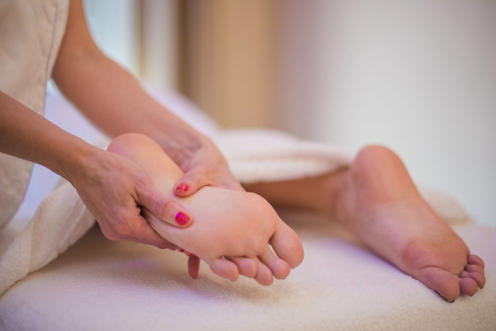Cold Laser Therapy for Foot Pain: A Modern Alternative