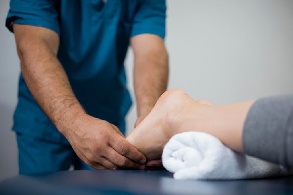Hot and Cold Therapy for Foot Pain